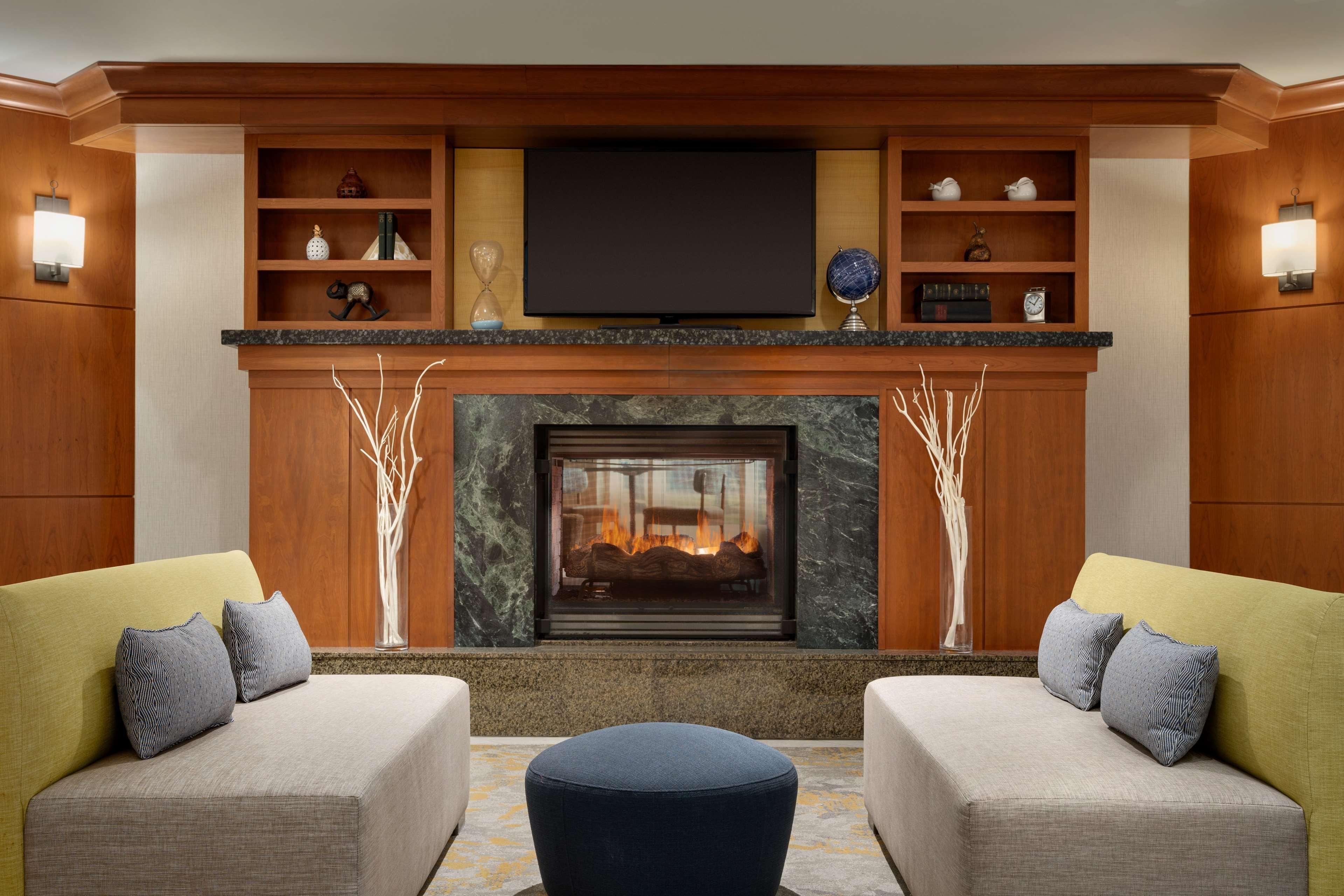 Hilton Garden Inn Tysons Corner Exterior foto